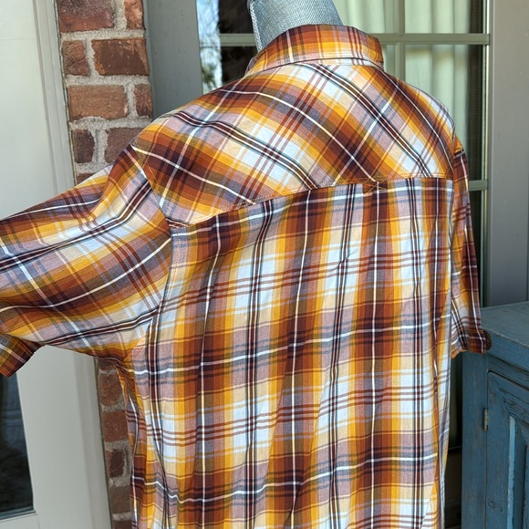The North Face Men’s XL Button down shirt - gold plaid - Picture 6 of 7